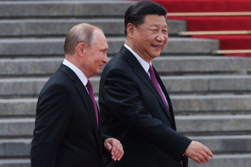 Упорно двигаться вперед, к новым перспективам дружбы, сотрудничества и совместного развития Китая и России